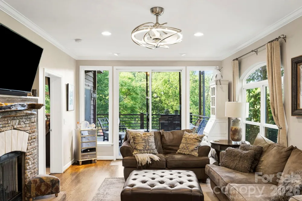 30 Lower Tanglewood Road E #2 Lake Toxaway, NC 28747