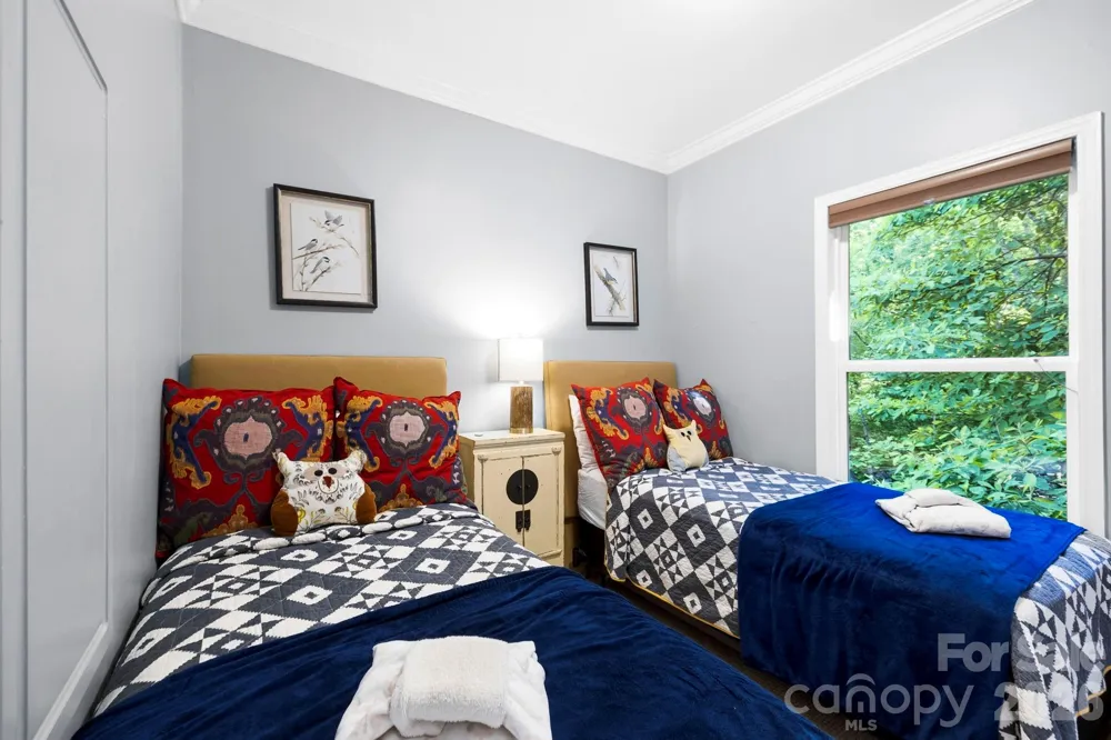 30 Lower Tanglewood Road E #2 Lake Toxaway, NC 28747