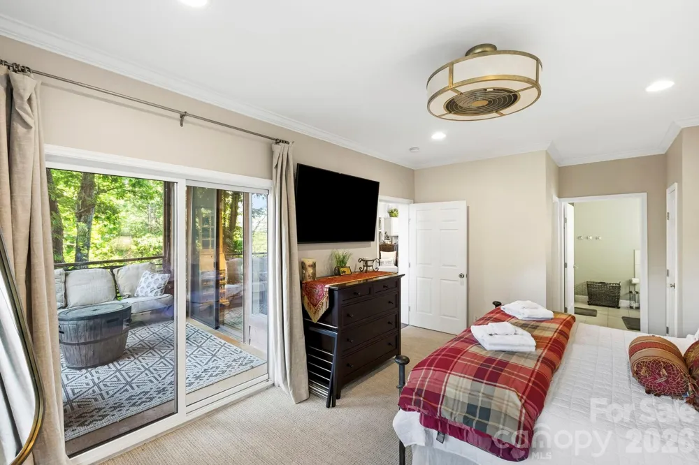 30 Lower Tanglewood Road E #2 Lake Toxaway, NC 28747