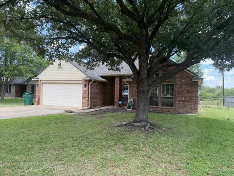 3012 Red Oak Drive