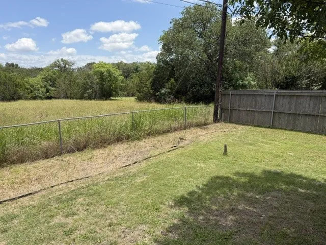 3012 Red Oak Drive Belton, TX 76513