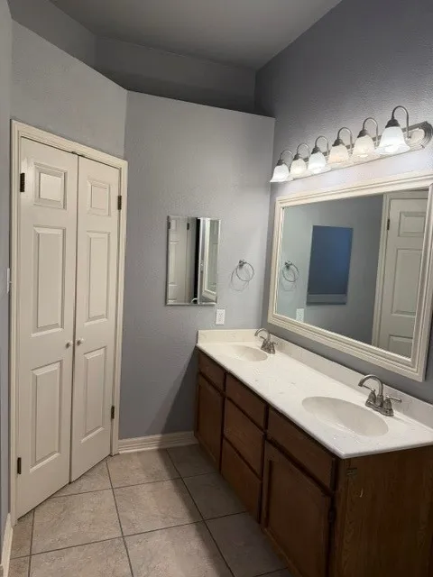 3012 Red Oak Drive Belton, TX 76513