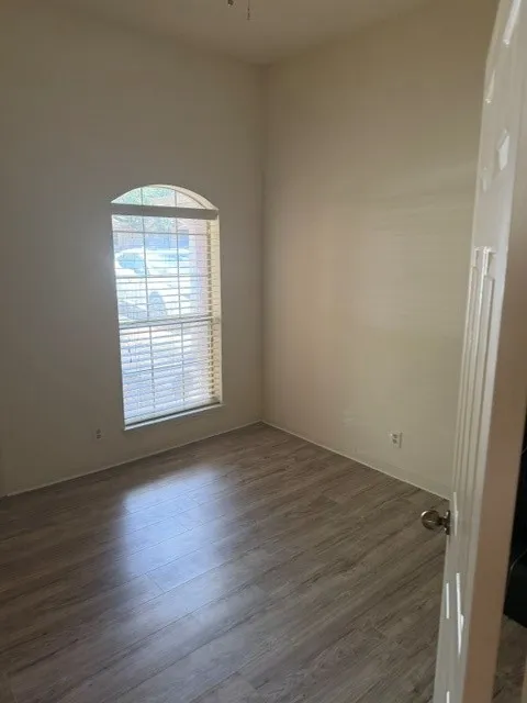 3012 Red Oak Drive Belton, TX 76513
