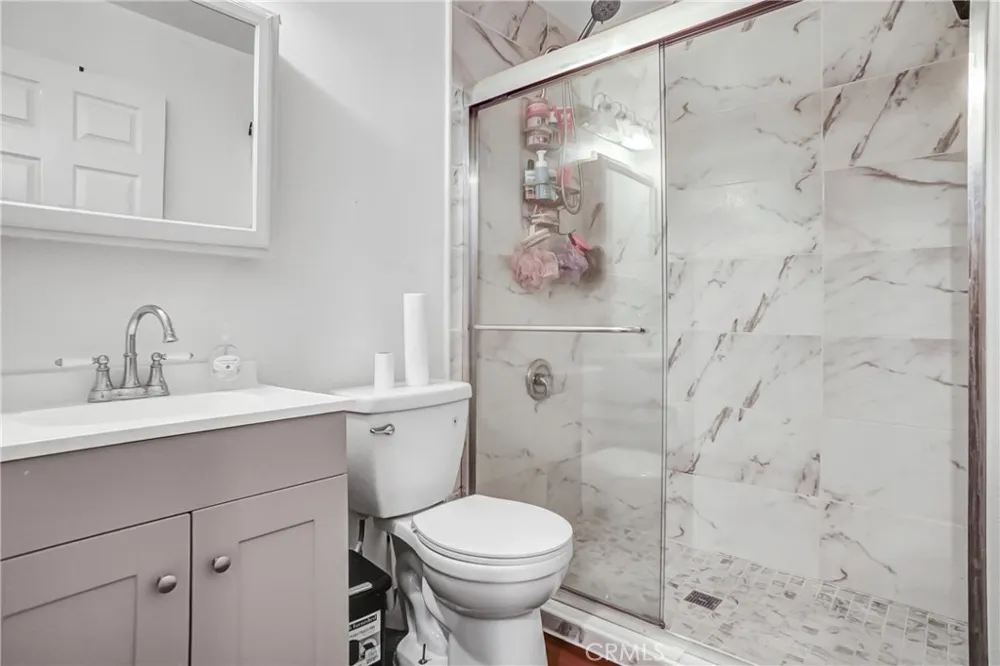 18347 Saticoy #7 Reseda, CA 91335