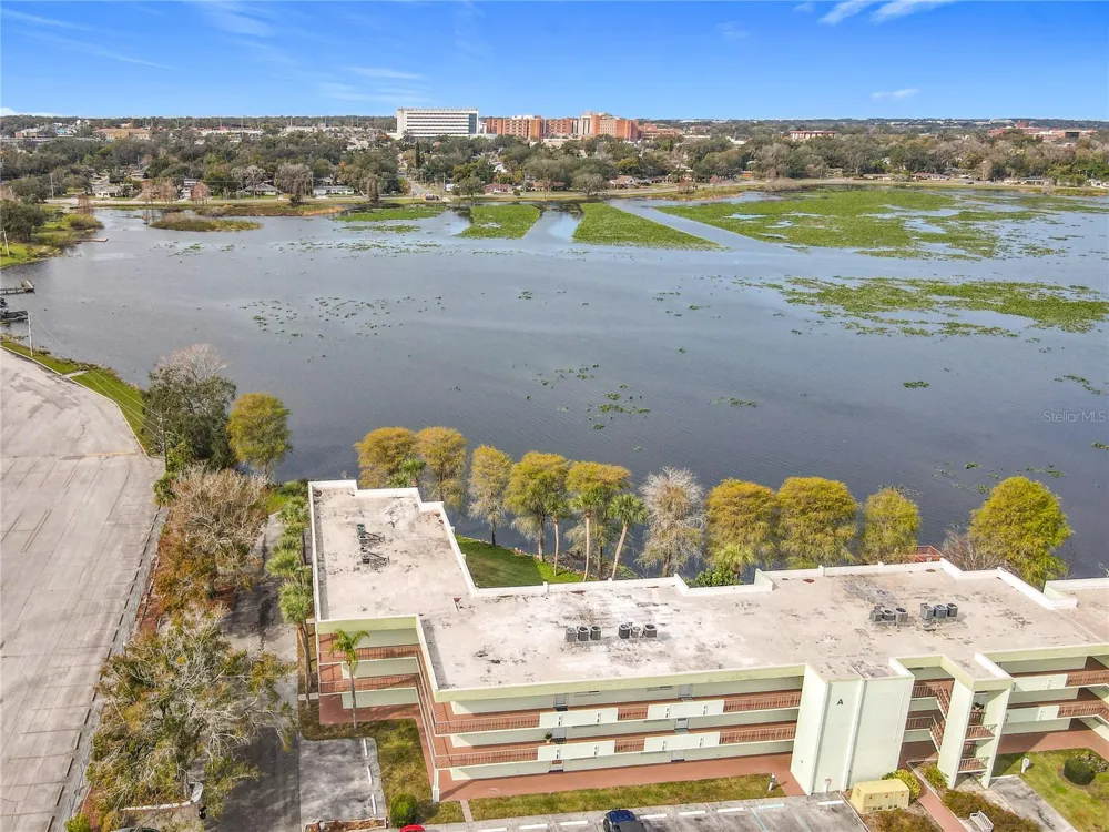 1130 LAKE PARKER AVENUE #A302 Lakeland, FL 33805