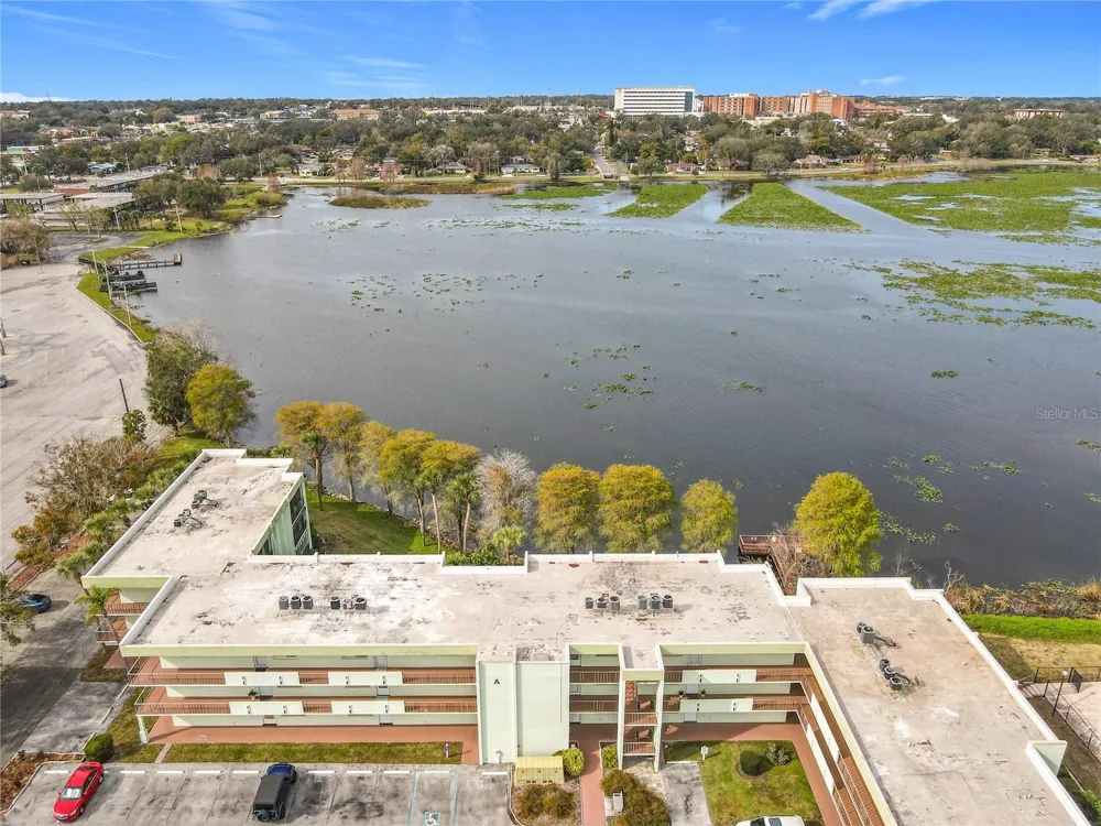 1130 LAKE PARKER AVENUE #A302 Lakeland, FL 33805