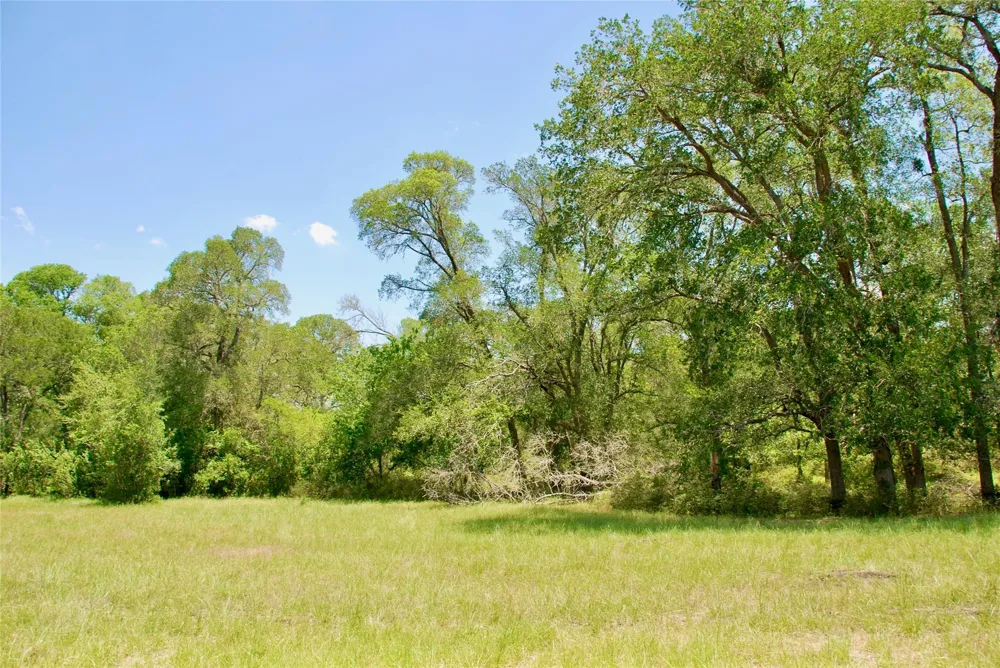 2340 Langdon Road Weimar, TX 78962