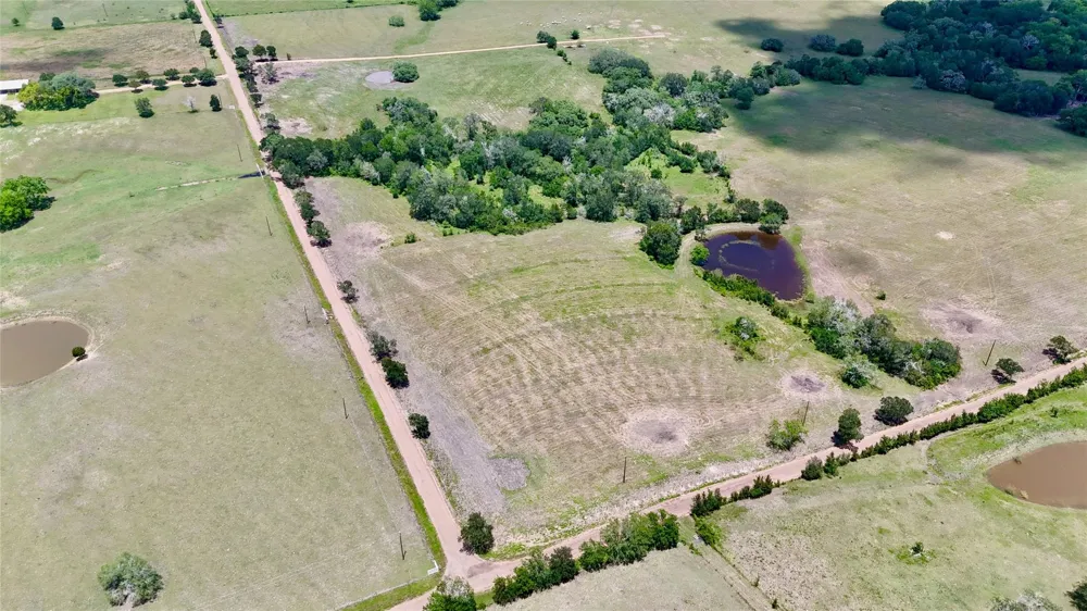 2340 Langdon Road Weimar, TX 78962