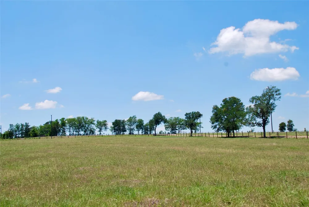 2340 Langdon Road Weimar, TX 78962
