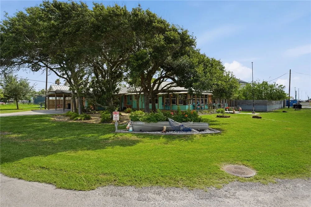 113 Palmetto Avenue Fulton, TX 78358