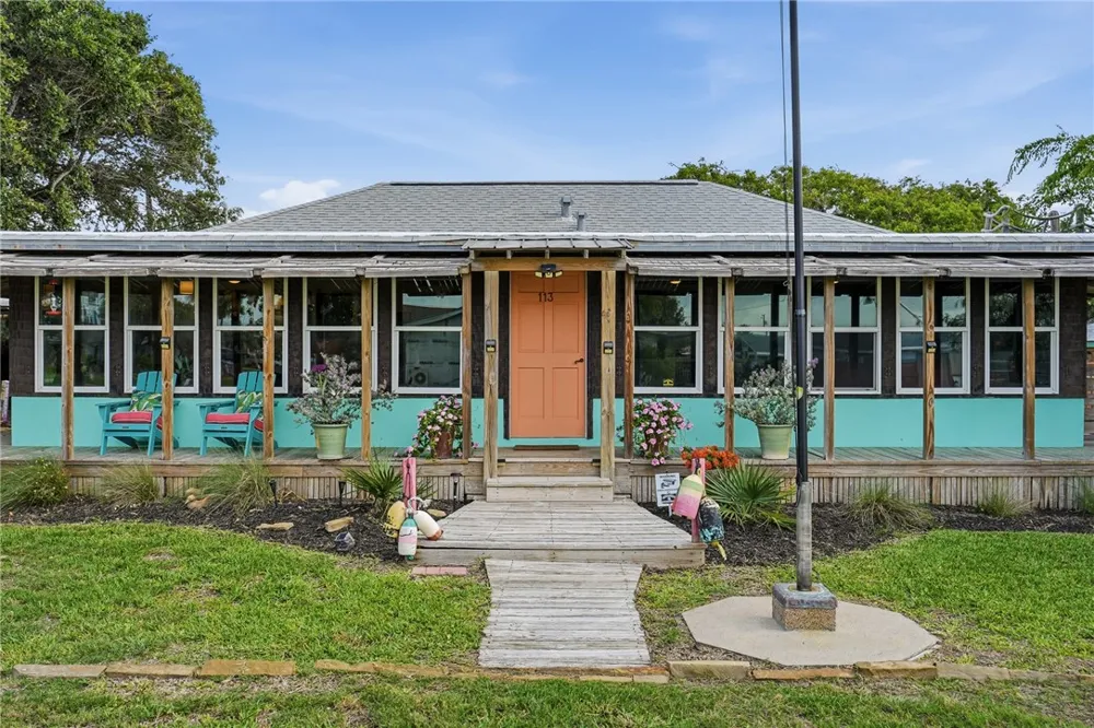 113 Palmetto Avenue Fulton, TX 78358