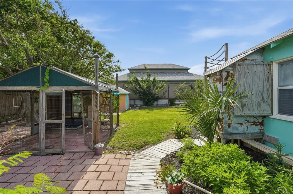 113 Palmetto Avenue Fulton, TX 78358