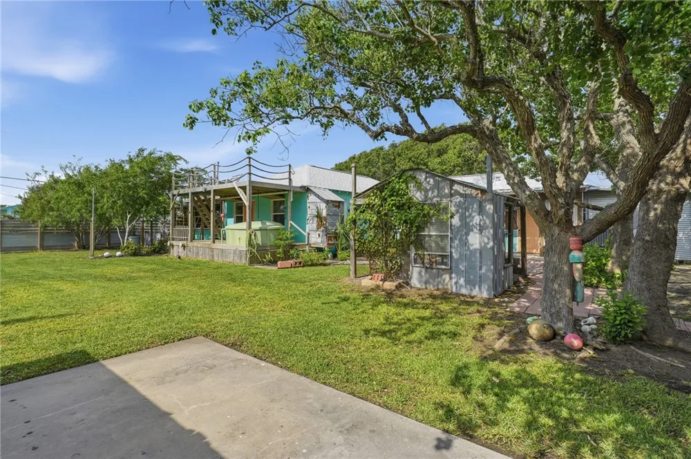 113 Palmetto Avenue Fulton, TX 78358