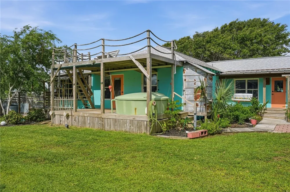 113 Palmetto Avenue Fulton, TX 78358