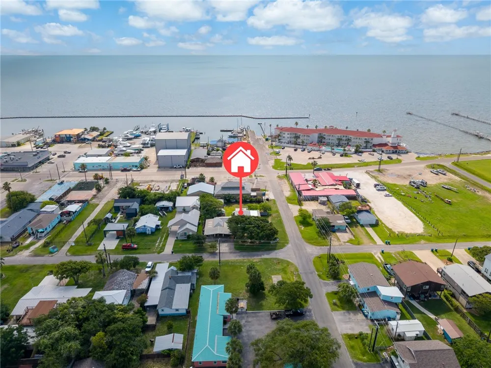 113 Palmetto Avenue Fulton, TX 78358