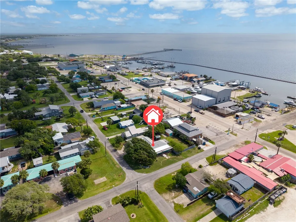 113 Palmetto Avenue Fulton, TX 78358