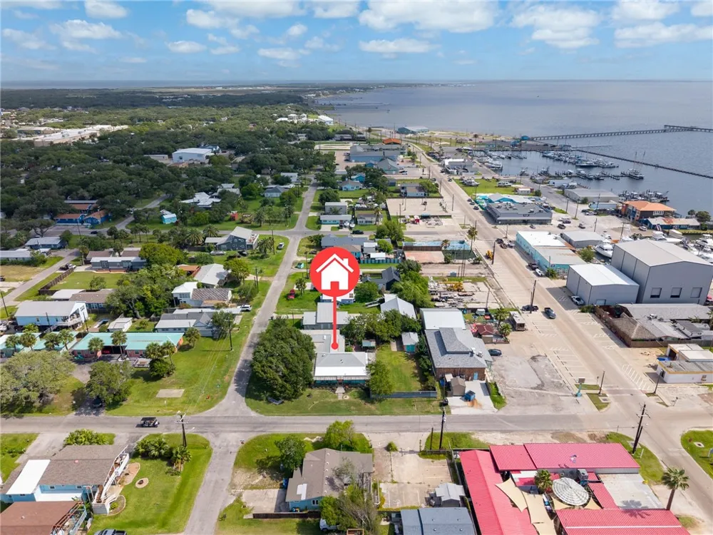 113 Palmetto Avenue Fulton, TX 78358