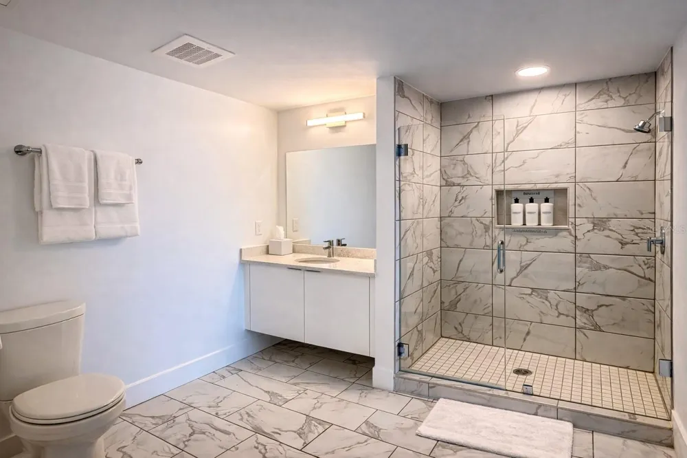 411 E SHORE DRIVE #411 Clearwater Beach, FL 33767