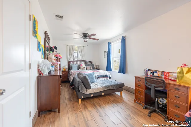 472 County Road 6723 Natalia, TX 78059