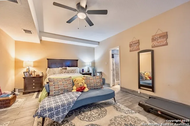 472 County Road 6723 Natalia, TX 78059