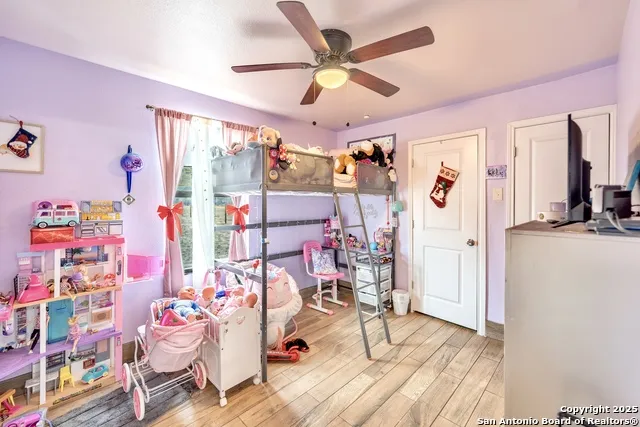 472 County Road 6723 Natalia, TX 78059