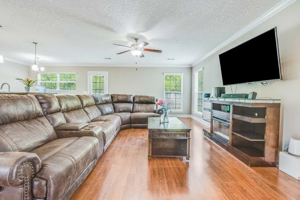 1200 Cypress Fall Circle Hinesville, GA 31313