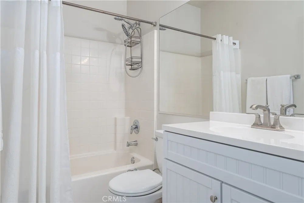 7 Medici Aisle Irvine, CA 92606