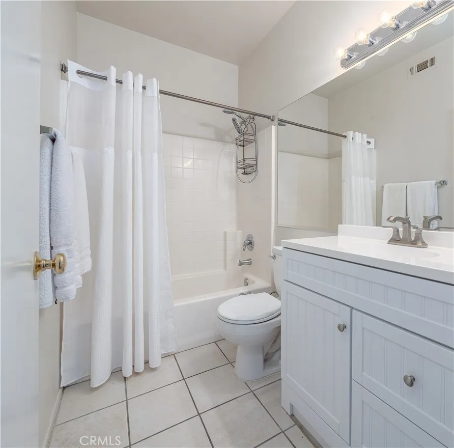 7 Medici Aisle Irvine, CA 92606
