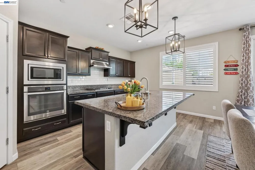 455 Leonardo Way Mountain House, CA 95391