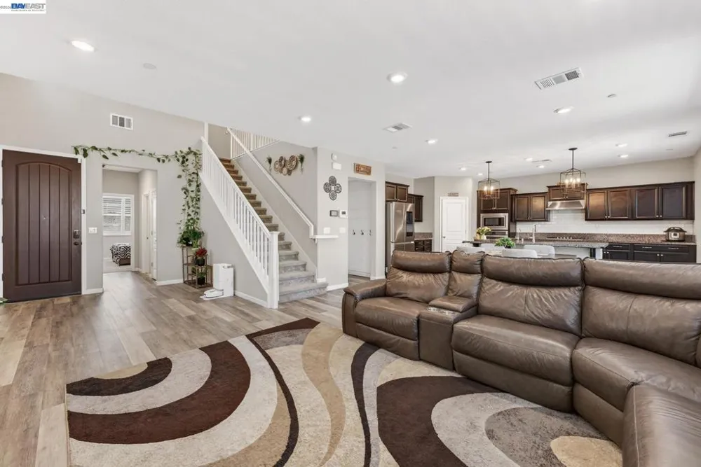 455 Leonardo Way Mountain House, CA 95391