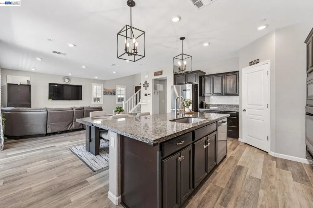 455 Leonardo Way Mountain House, CA 95391