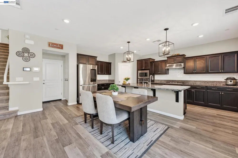 455 Leonardo Way Mountain House, CA 95391