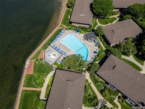 1 Toms Point Lane #Building 5, Unit 9J