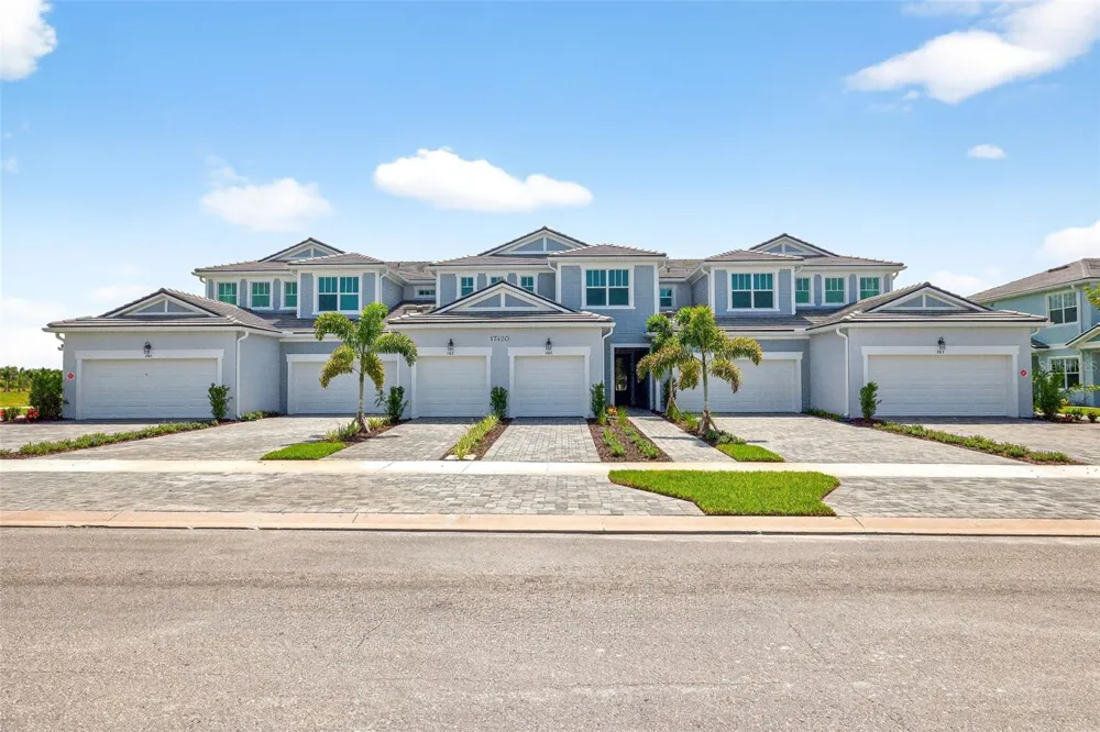 17420 MOONFLOWER DRIVE #201 Venice, FL 34293
