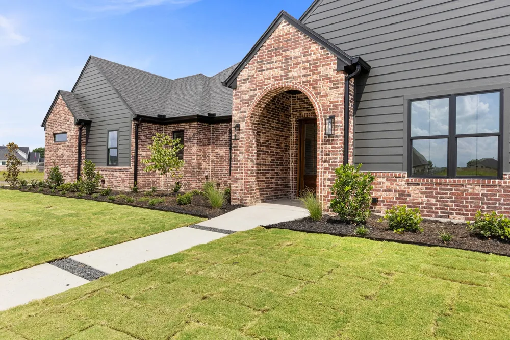 132 Paddle Boat Court Robinson, TX 76706