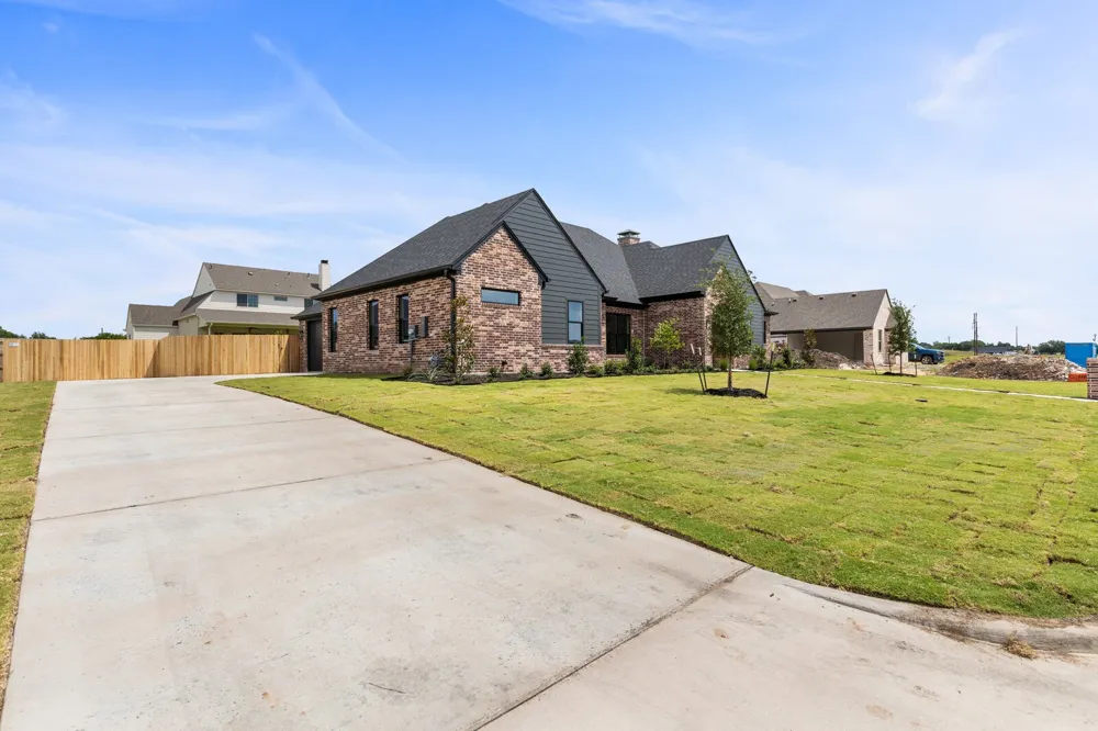 132 Paddle Boat Court Robinson, TX 76706