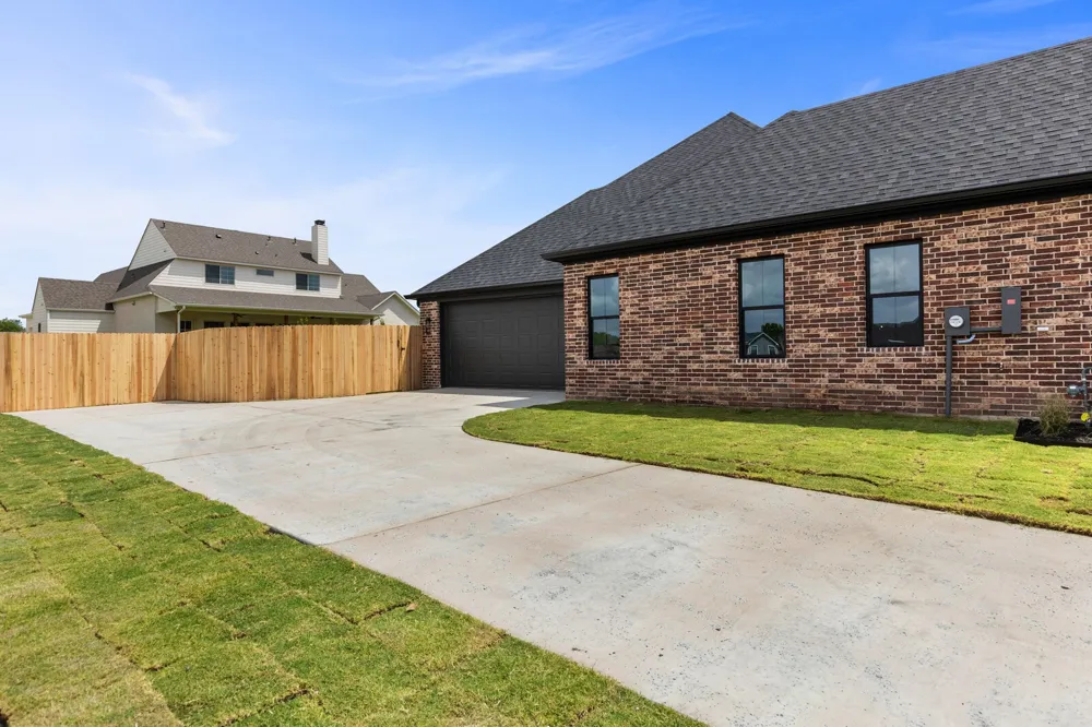 132 Paddle Boat Court Robinson, TX 76706