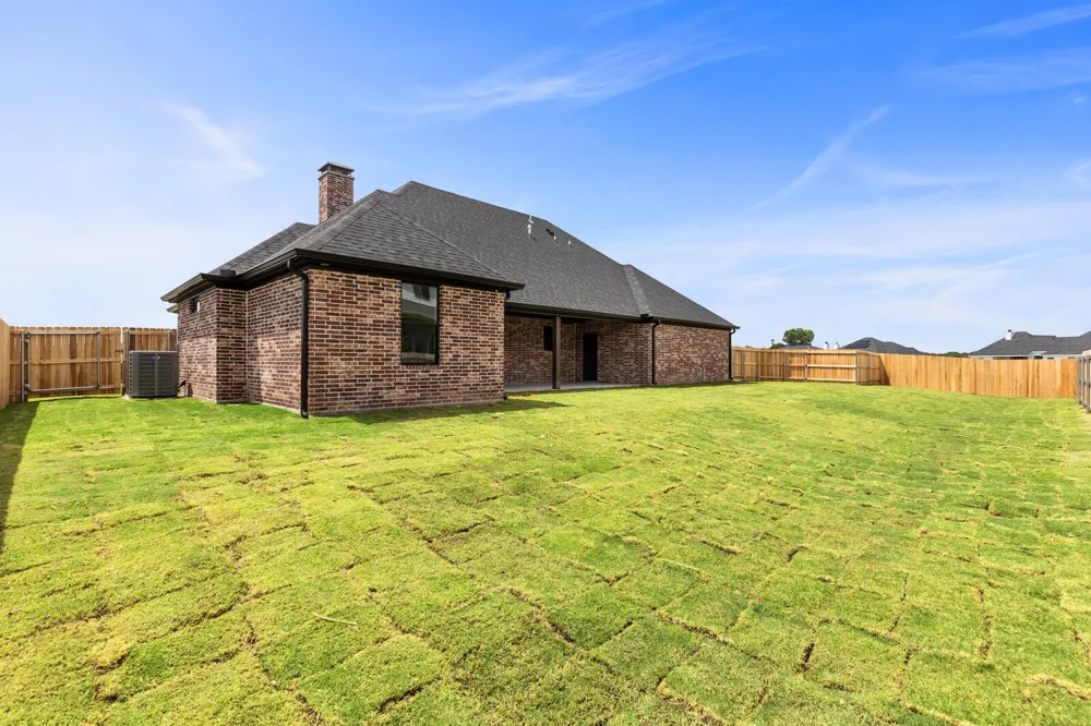 132 Paddle Boat Court Robinson, TX 76706
