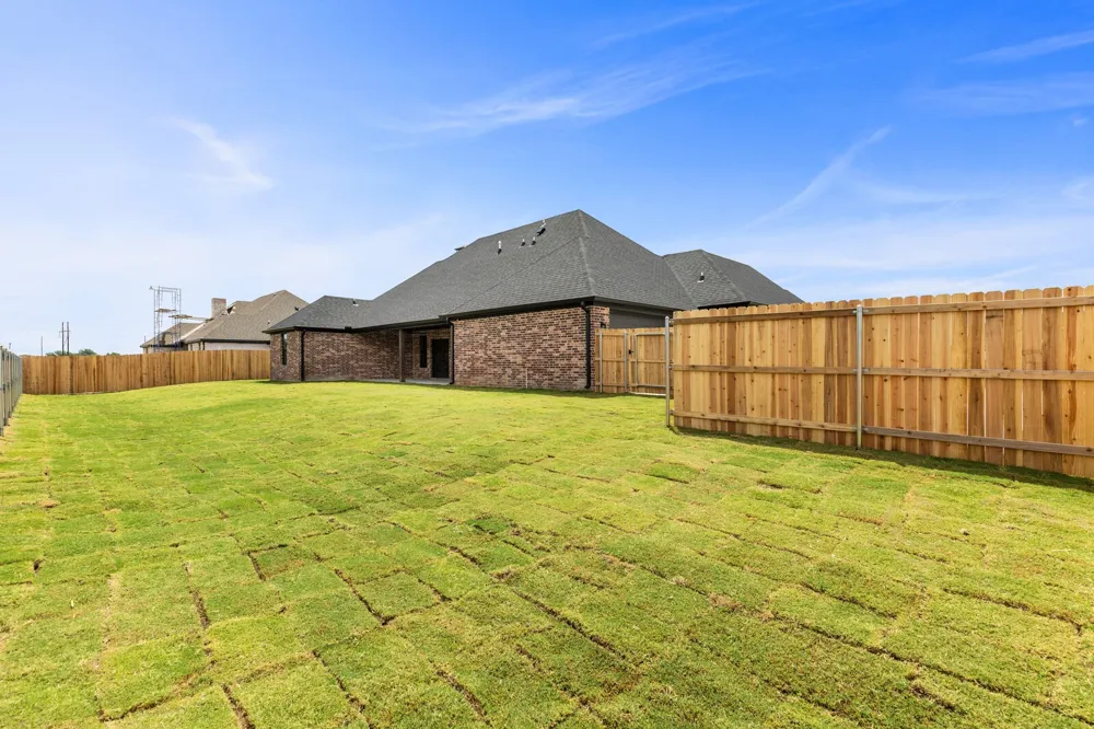 132 Paddle Boat Court Robinson, TX 76706