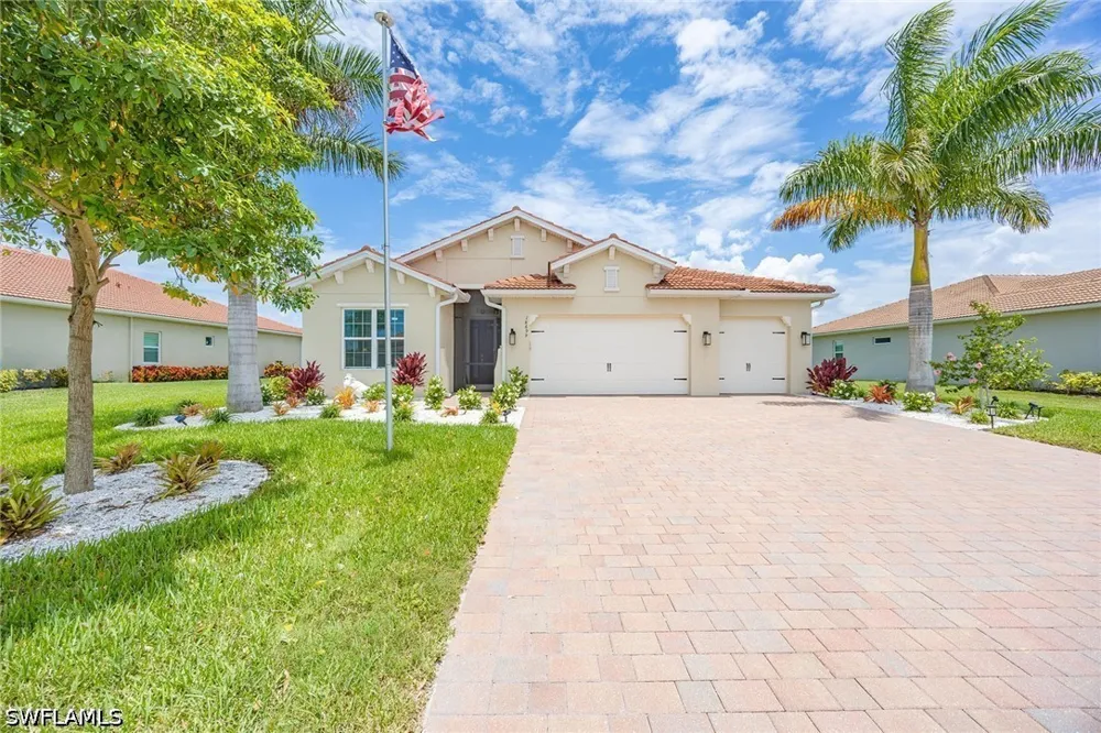 Ensenada Drive Naples, FL 34114