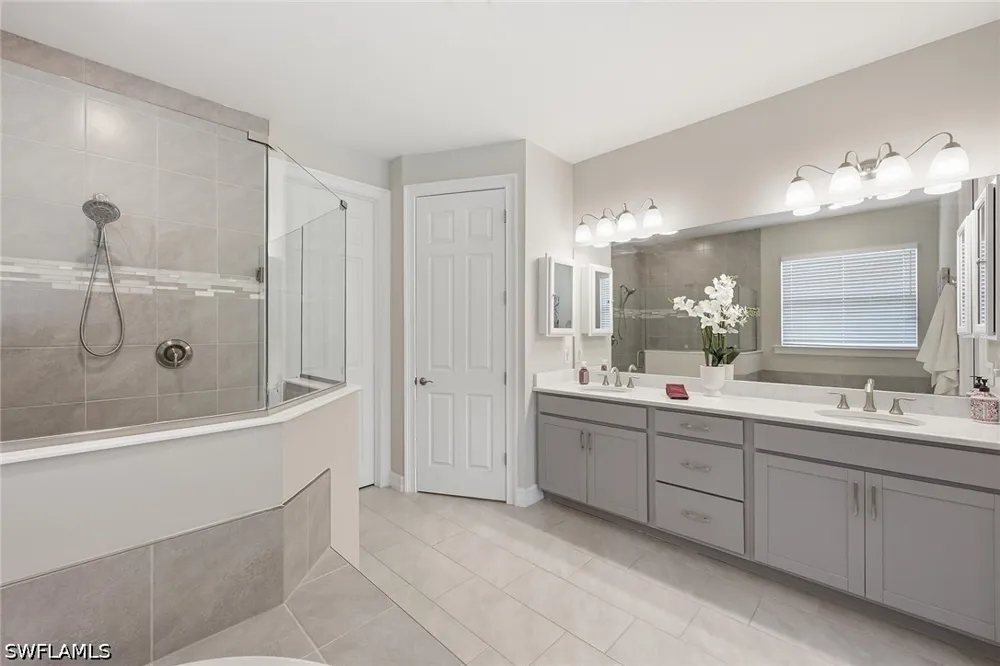 Ensenada Drive Naples, FL 34114