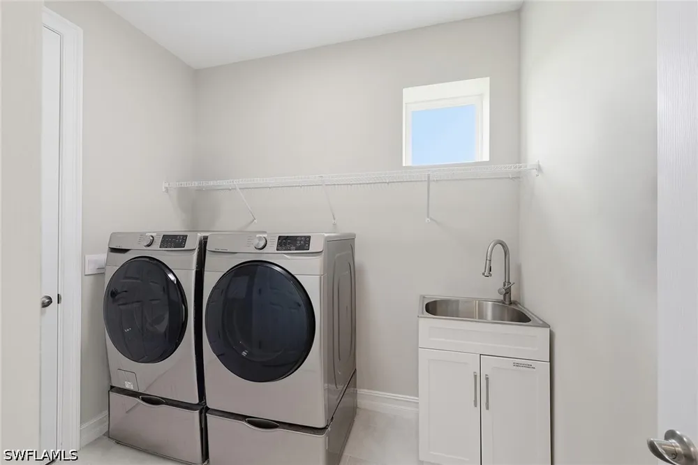 Ensenada Drive Naples, FL 34114