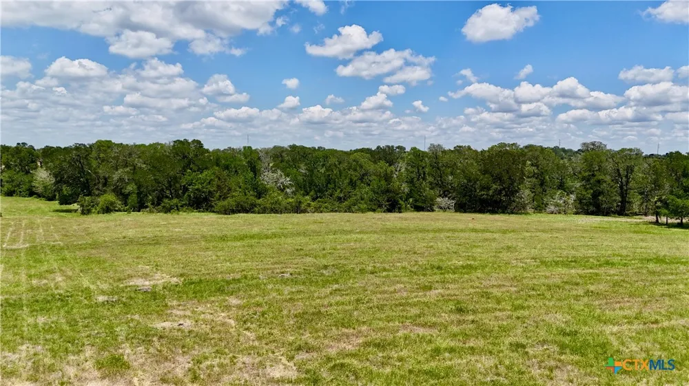 2340 Langdon Road Weimar, TX 78962