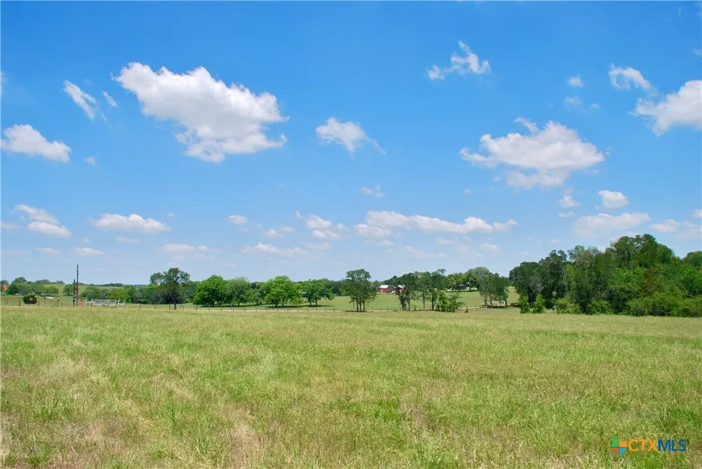 2340 Langdon Road Weimar, TX 78962