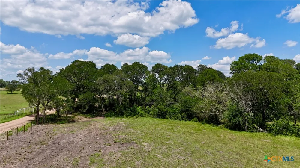 2340 Langdon Road Weimar, TX 78962