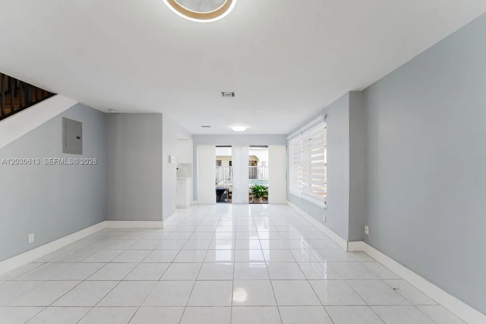 2570 Coral Springs Dr #2570