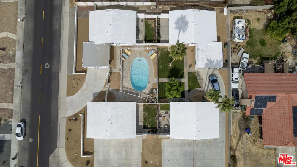 68080 Risueno Road Cathedral City, CA 92234