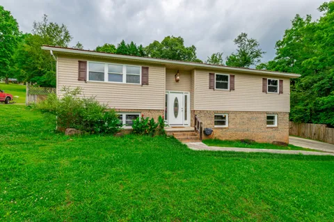 72 Gregory Lane