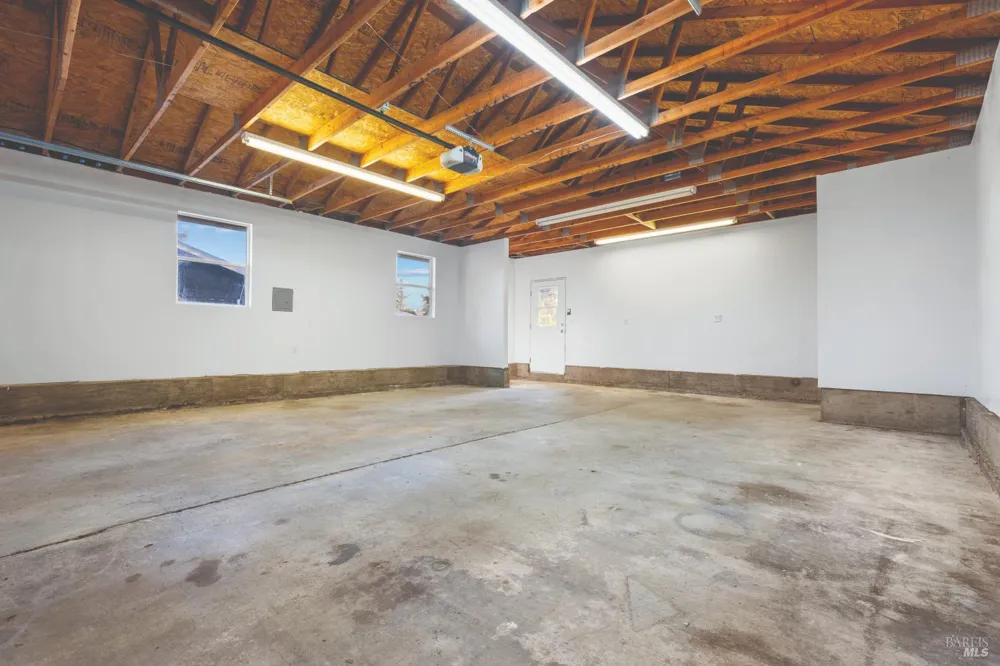 6370 Bloomfield Road Petaluma, CA 94952