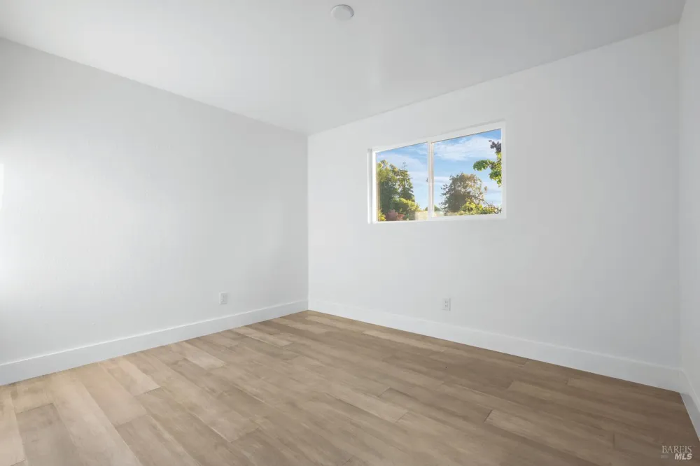 6370 Bloomfield Road Petaluma, CA 94952